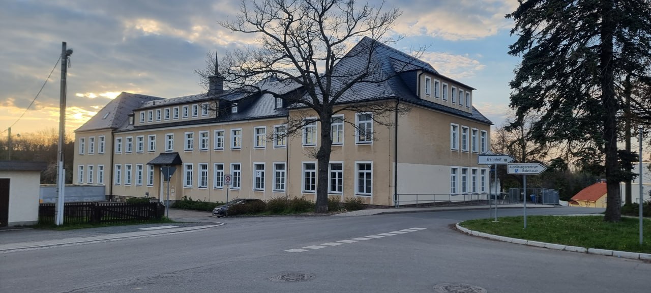 Oberschule Niederbobritzsch, Blick von der Straße, © Jens Uhlemann, 2026