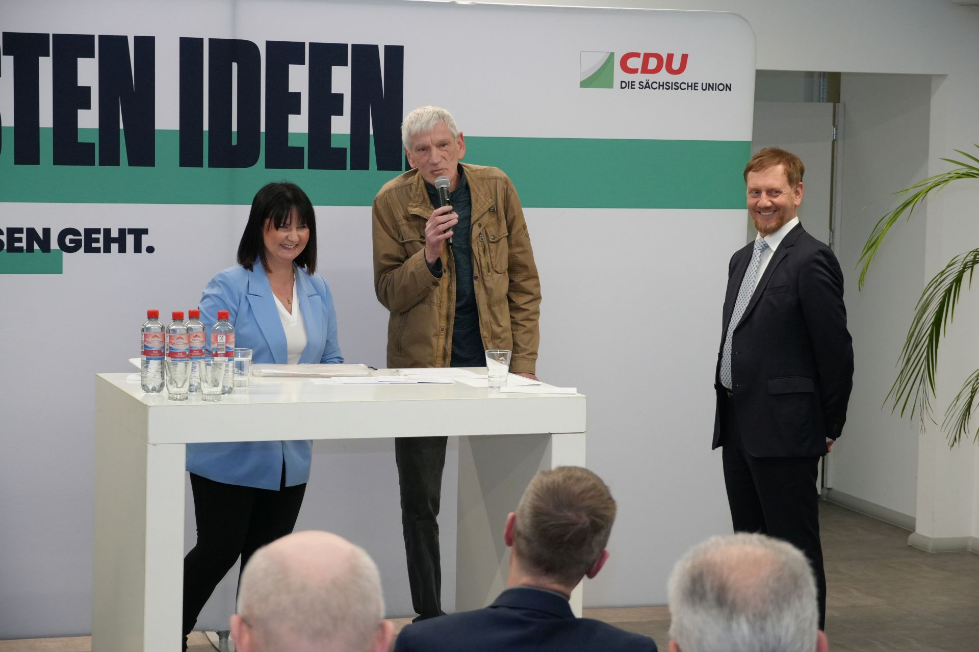 "Anpacktour der CDU" in Oederan, im Bild: Susan Leithoff, Gerald Pistl und Michael Kretschmer© Andreas Schettler 2026