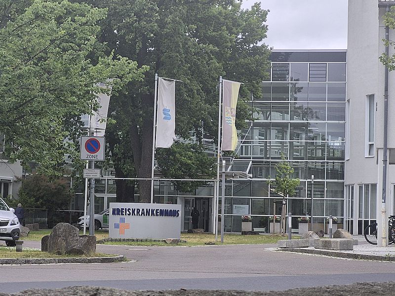 Kreiskrankenhaus Freiberg, Blick auf Haupteingang © Privat, 2026